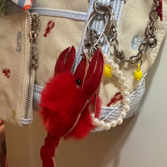 Madden Girl Lobster tote - Picture 4 of 8